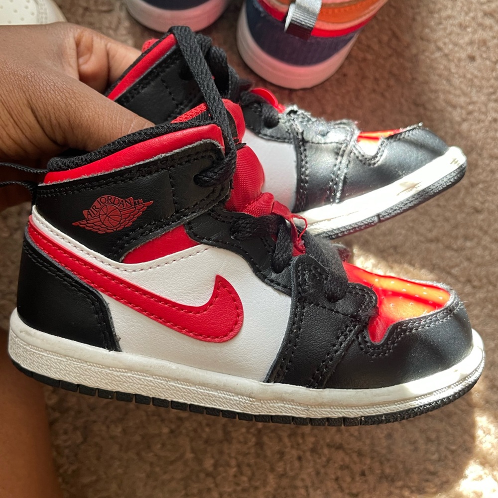 Toddler Jordan 1 size 7c